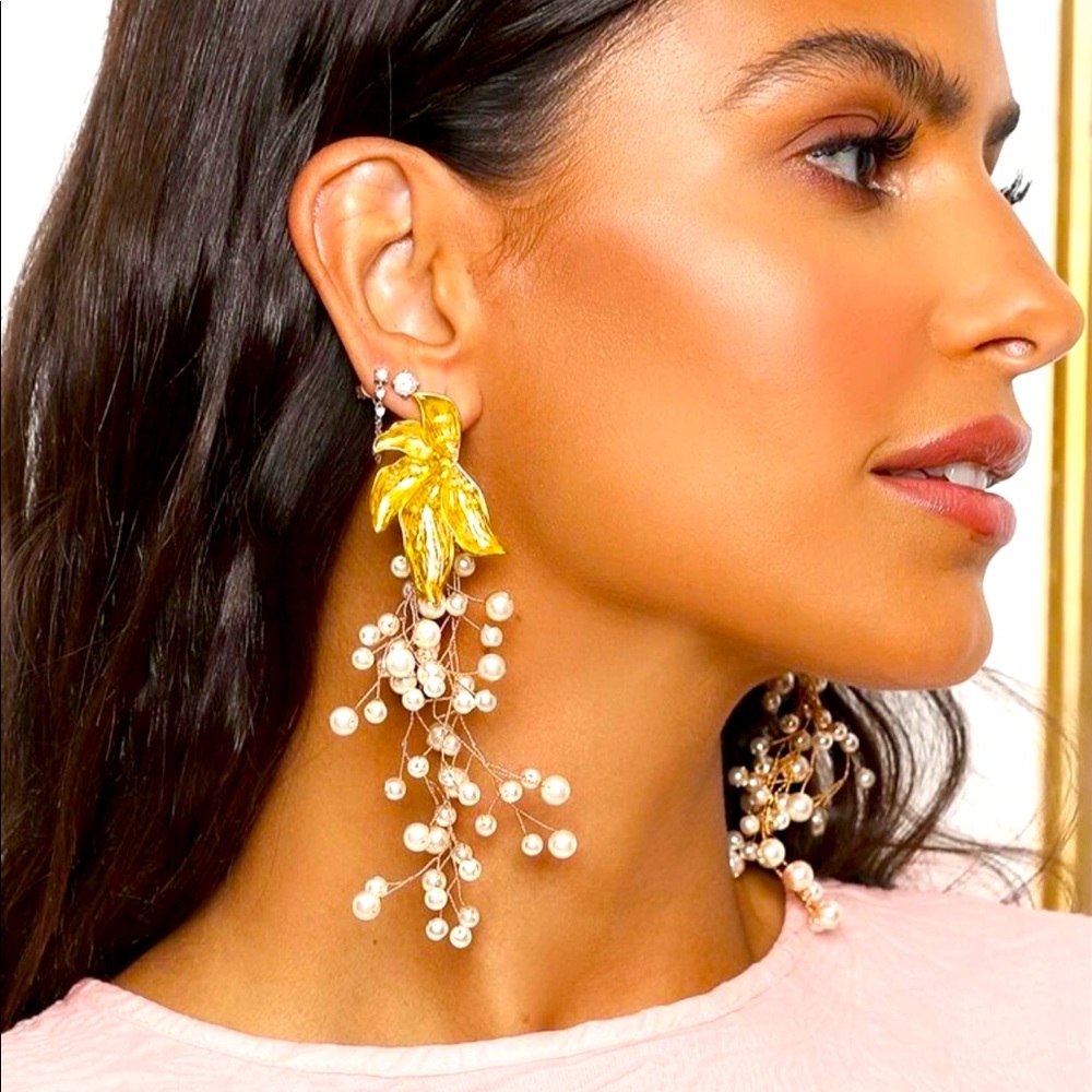 🍋2/$30 New Zara Baroque Pearl Branch Earrings - Picture 2 of 4
